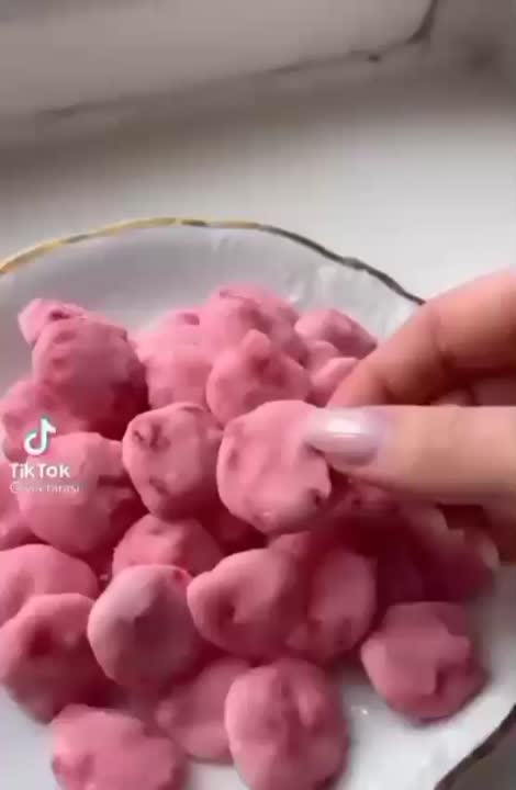 دسر توت فرنگی:) 