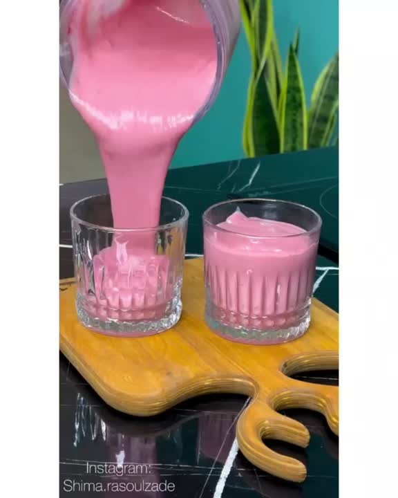 دنت توت فرنگی