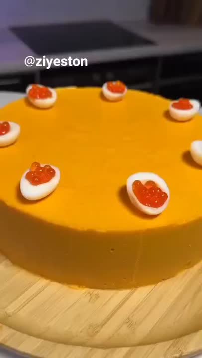 لباس پلو خوری هاش رو پوشیده