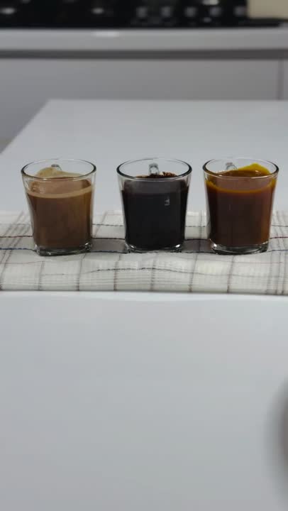 دستور ۳ مدل سس شکلاتی برای روی کیک