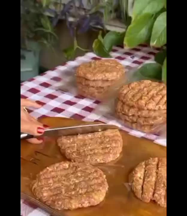 همبرگر خونگی ?