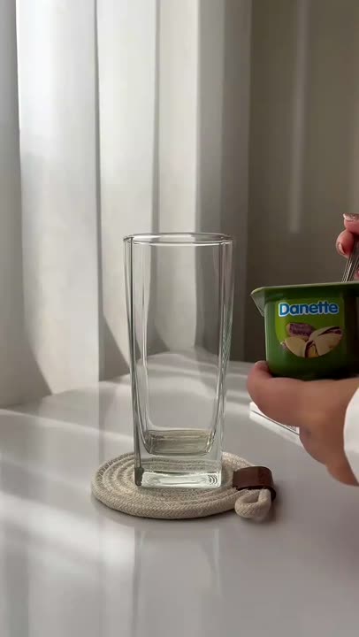 نوشیدنی‌با‌دنت‌ِپسته