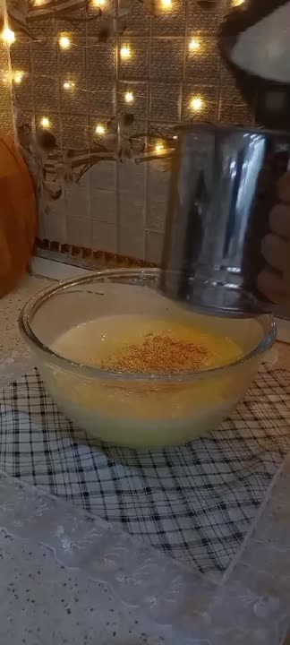 کیک هل و گلاب زعفرانی