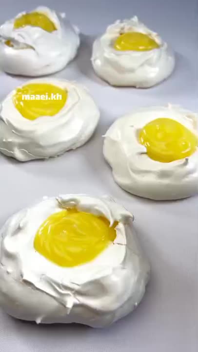 شیرینی تخم مرغی 