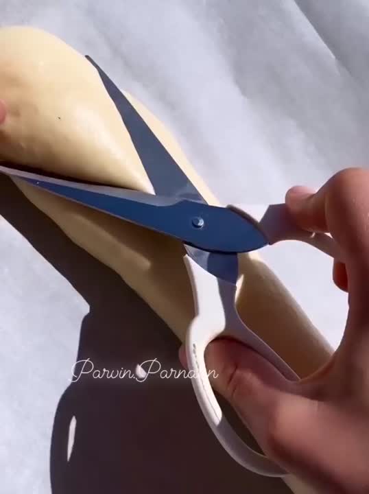 نون قیچی شکلاتی