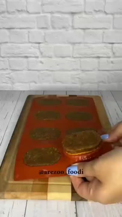 شکلات خرمایی 