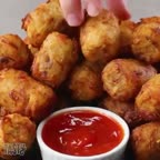 پیراشکی سیب زمینی با گوشت و پنیر چدار