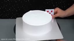 تزئین کیک با ترکیب رنگ زیبا و جذاب